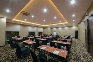 Meeting facility - Royal Regantris Cendana Formerly Royal Singosari (Surabaya)
