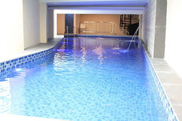 Piscine couverte, piscine extérieure