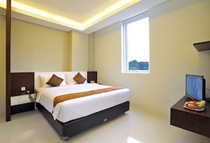 Suite Junior | Meja kerja, setrika/meja setrika, dan Wi-Fi gratis