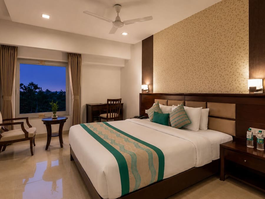 Deluxe Room, 1 Double or 2 Single Beds | In-room safe, desk, iron/ironing board (on request), free WiFi