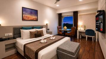 Superior Double Room | In-room safe, desk, iron/ironing board (on request), WiFi (free)