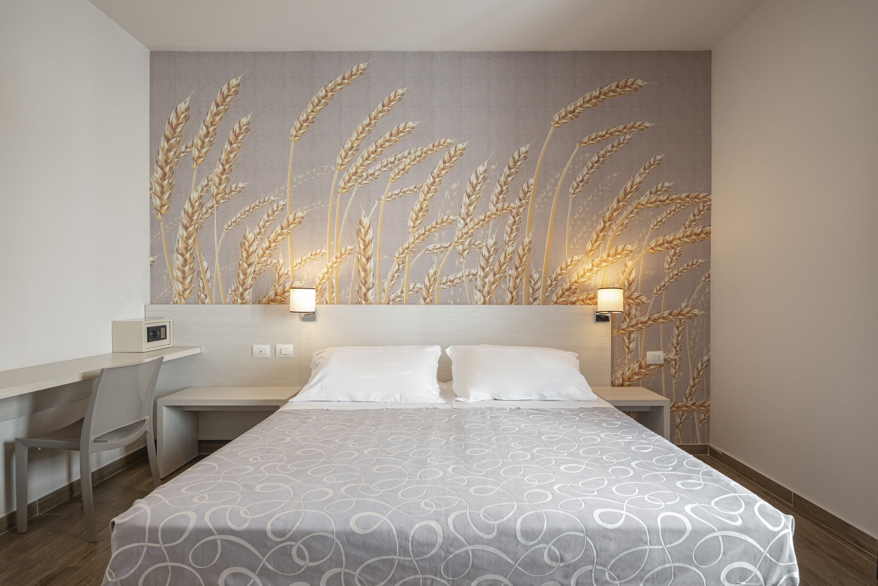 double or twin room | 2 bedrooms, minibar, in-room safe, desk