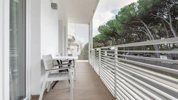 Superior-Doppel- oder -Zweibettzimmer, Terrasse | Minibar, Zimmersafe, Schreibtisch, VerdunkelungsvorhÀnge