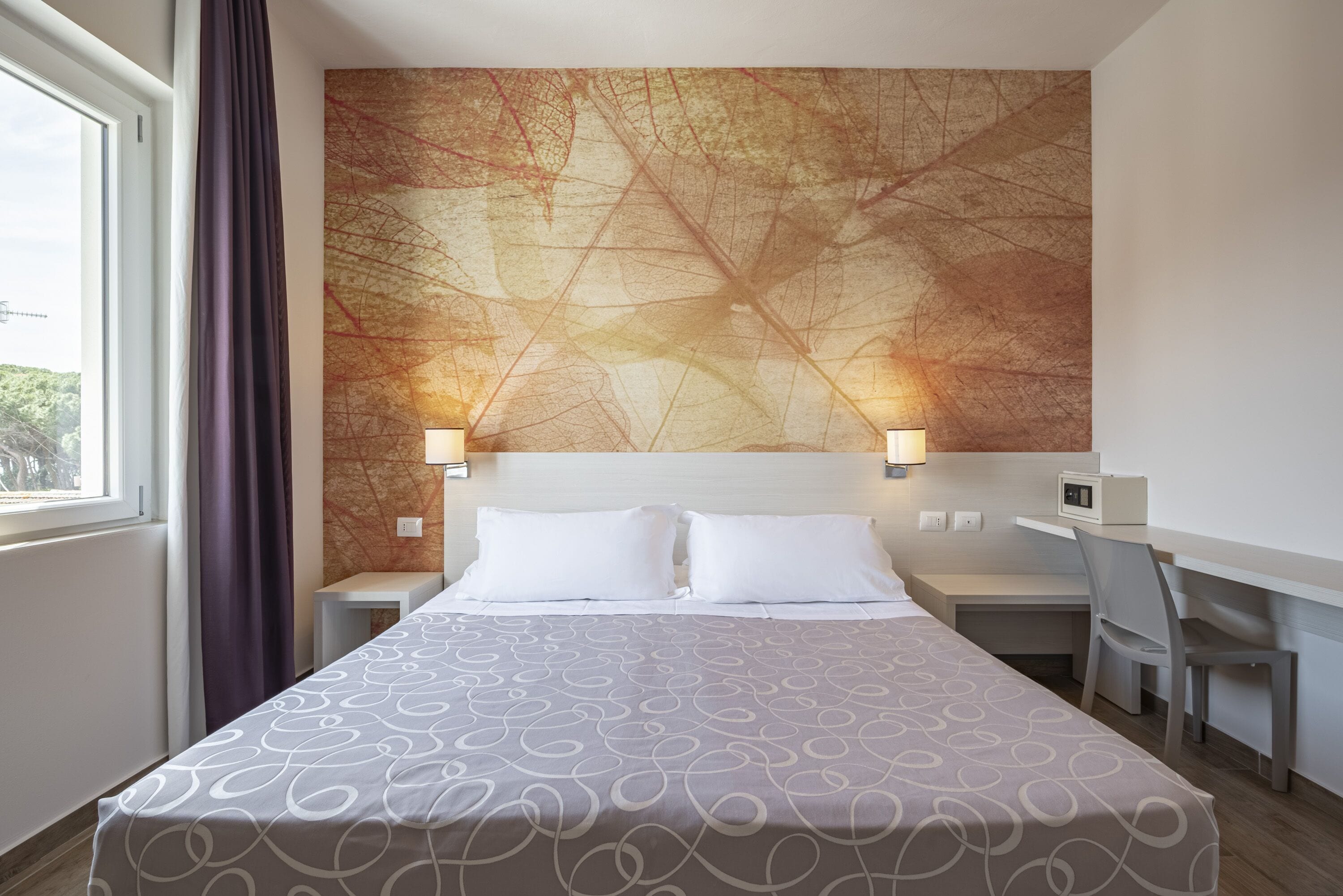 double or twin room | 2 bedrooms, minibar, in-room safe, desk