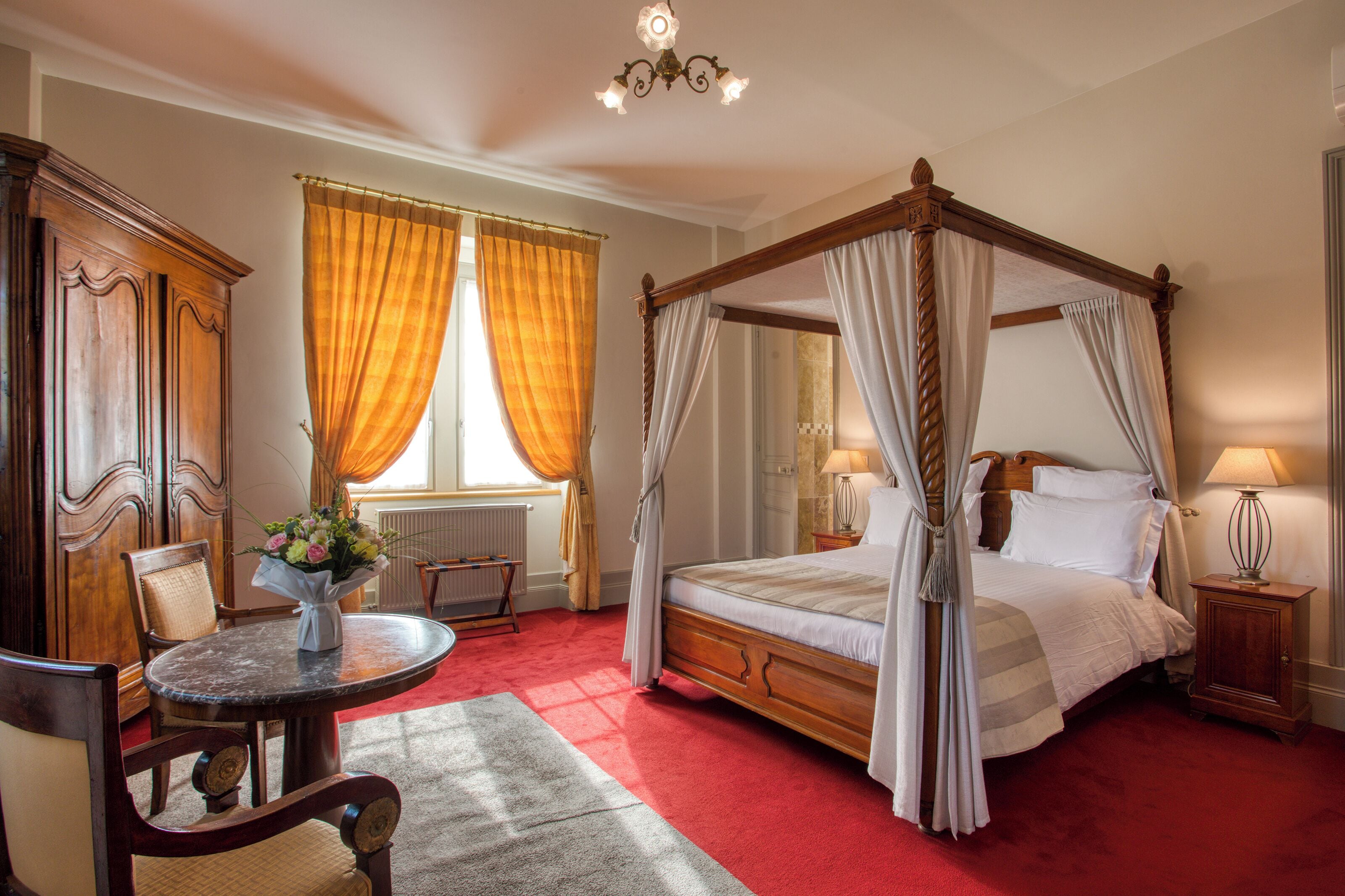 premium bedding, minibar, individually decorated, individually furnished