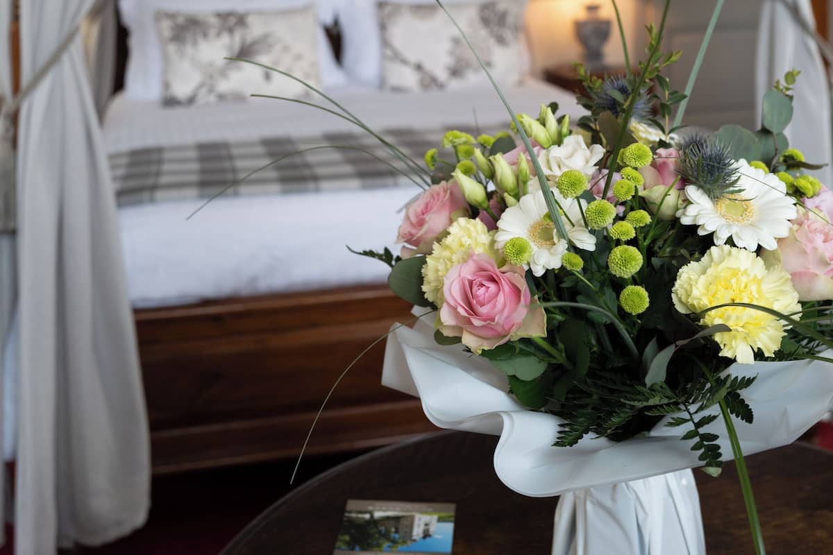 Literie de qualité supérieure, minibar, décoration personnalisée