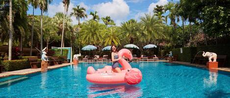 2 outdoor pools, open 9:00 AM to 6:30 PM, pool umbrellas