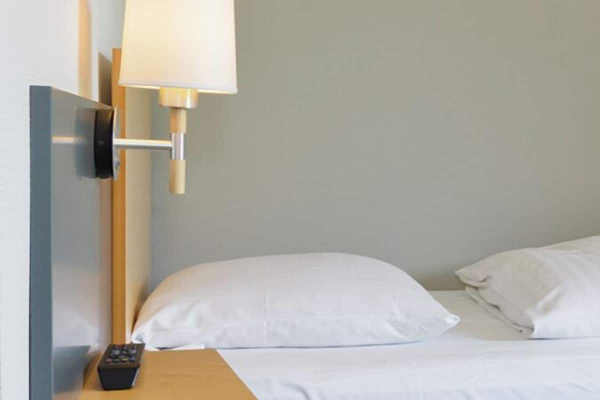 Desk, iron/ironing board, free WiFi, bed sheets