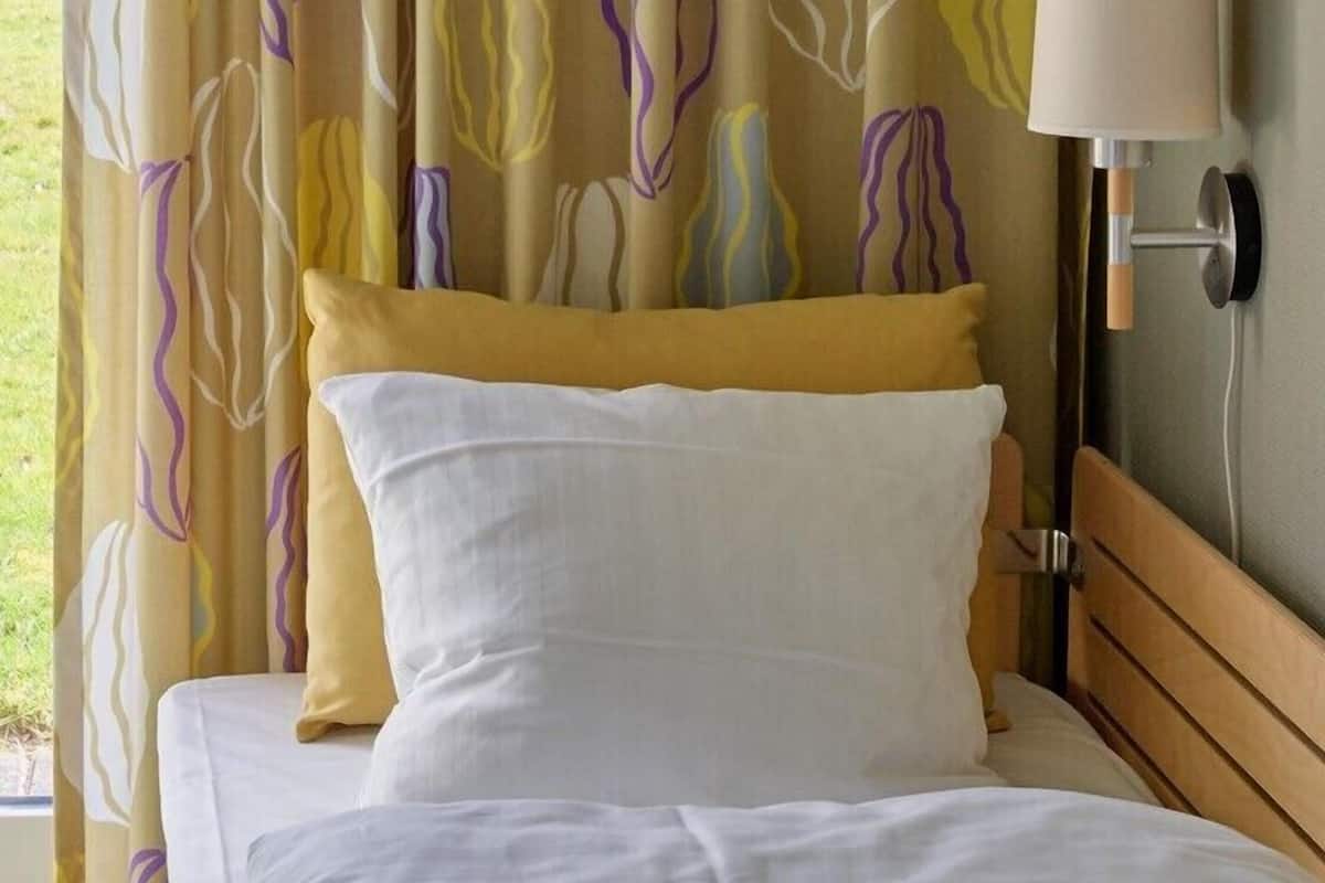 twin room | 1 bedroom, desk, iron/ironing board, free wifi