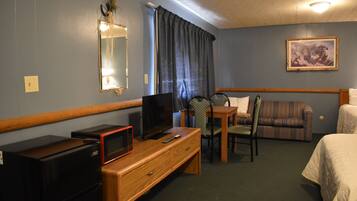 Familiekamer, 1 slaapkamer | Een strijkplank/strijkijzer, extra bedden (toeslag), gratis wifi