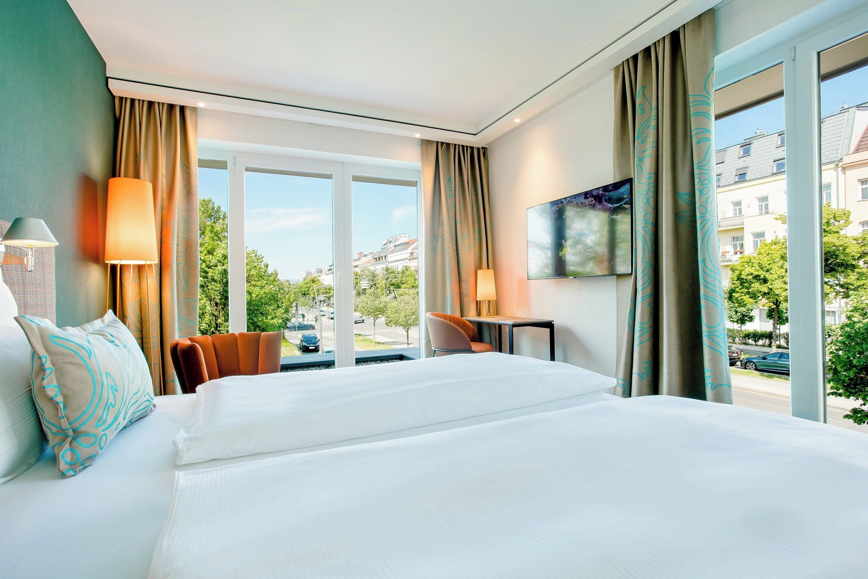 room, 1 king bed (spacious) | premium bedding, soundproofing, free wifi, bed sheets