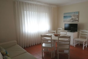 Traditional Apartment | Living area | LCD TV