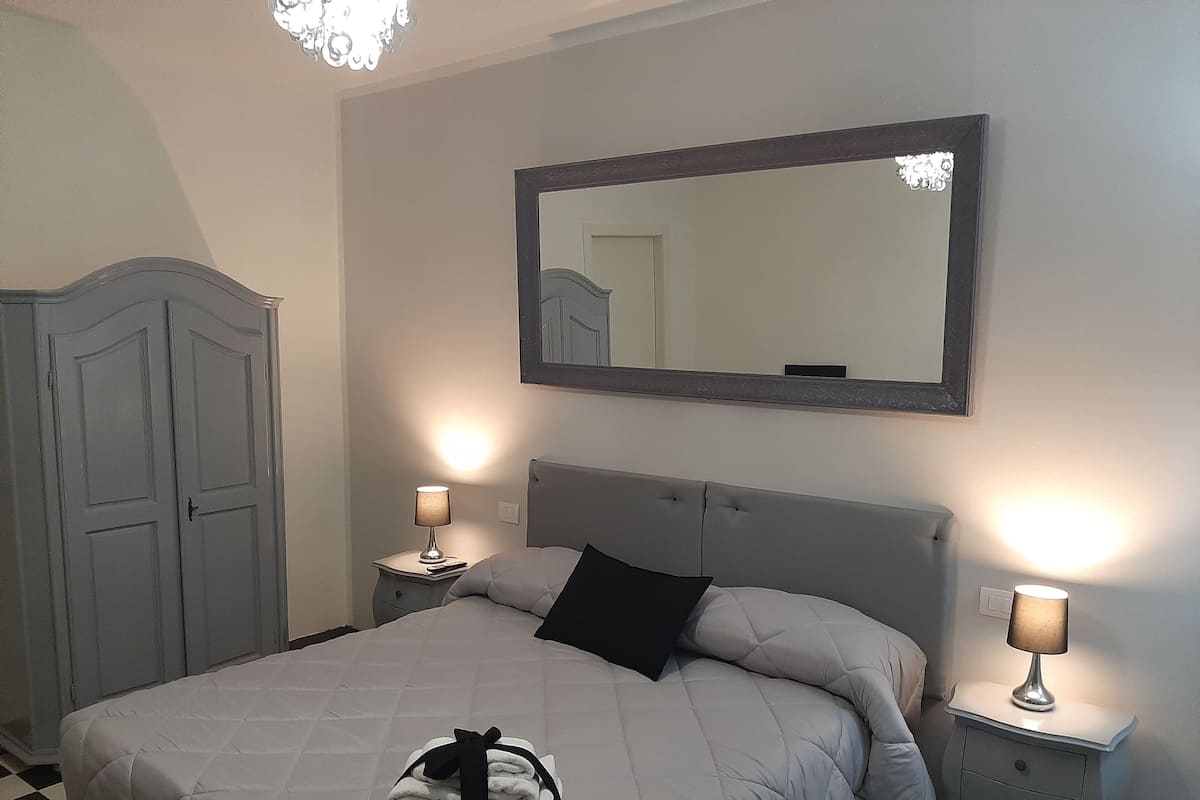 Economy Triple Room | In-room safe, desk, blackout curtains, iron/ironing board