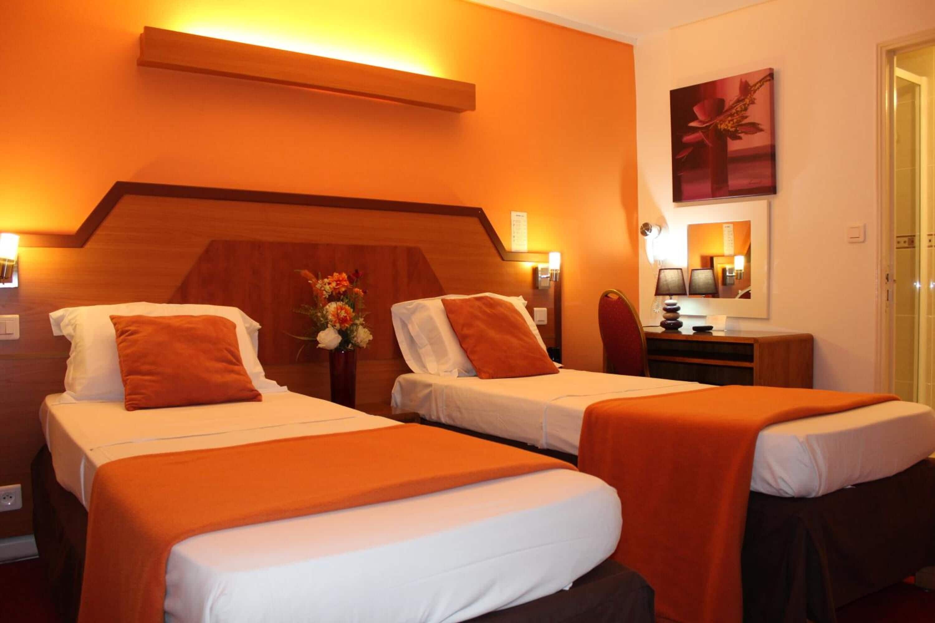 Minibar, Zimmersafe, Schreibtisch, schallisolierte Zimmer