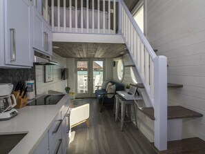 Televisión, chimenea