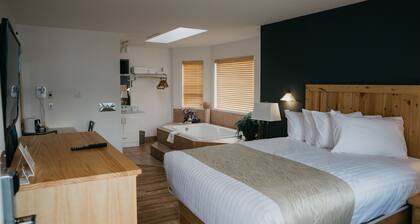 Golden Village Lodge