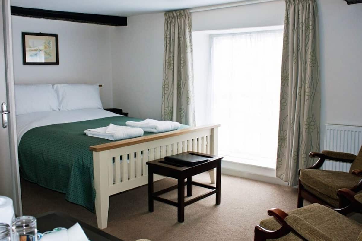 Dobbeltrom – superior, eget bad (Room 4) | Skrivebord, strykejern/-brett, wi-fi (inkludert) og sengetøy