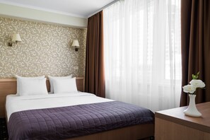 Junior-Suite | Schallisolierte Zimmer, Bügeleisen/Bügelbrett, kostenloses WLAN