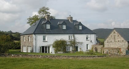 Alltybrain Farm Cottages and B&B