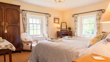 Kahden hengen huone, kylpyhuone makuuhuoneen yhteydessä (The Farmhouse) | 1 makuuhuone