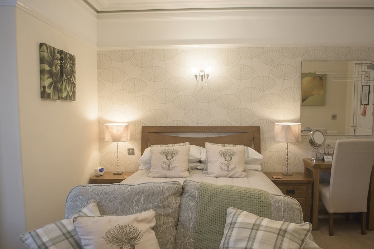 Premier Double Room, Ensuite | WiFi
