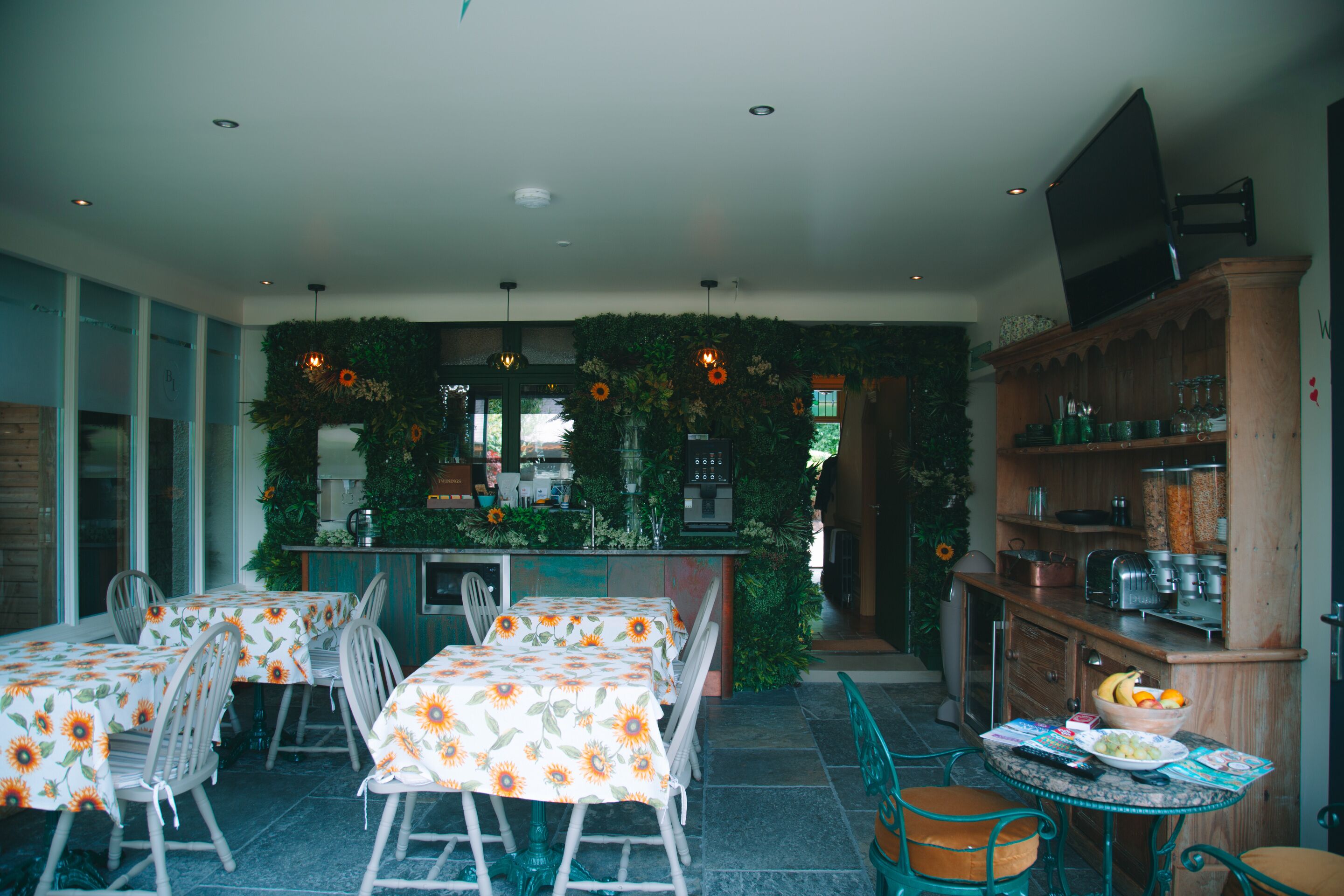 Classic Double or Twin Room, Ensuite (3) | Food and drink