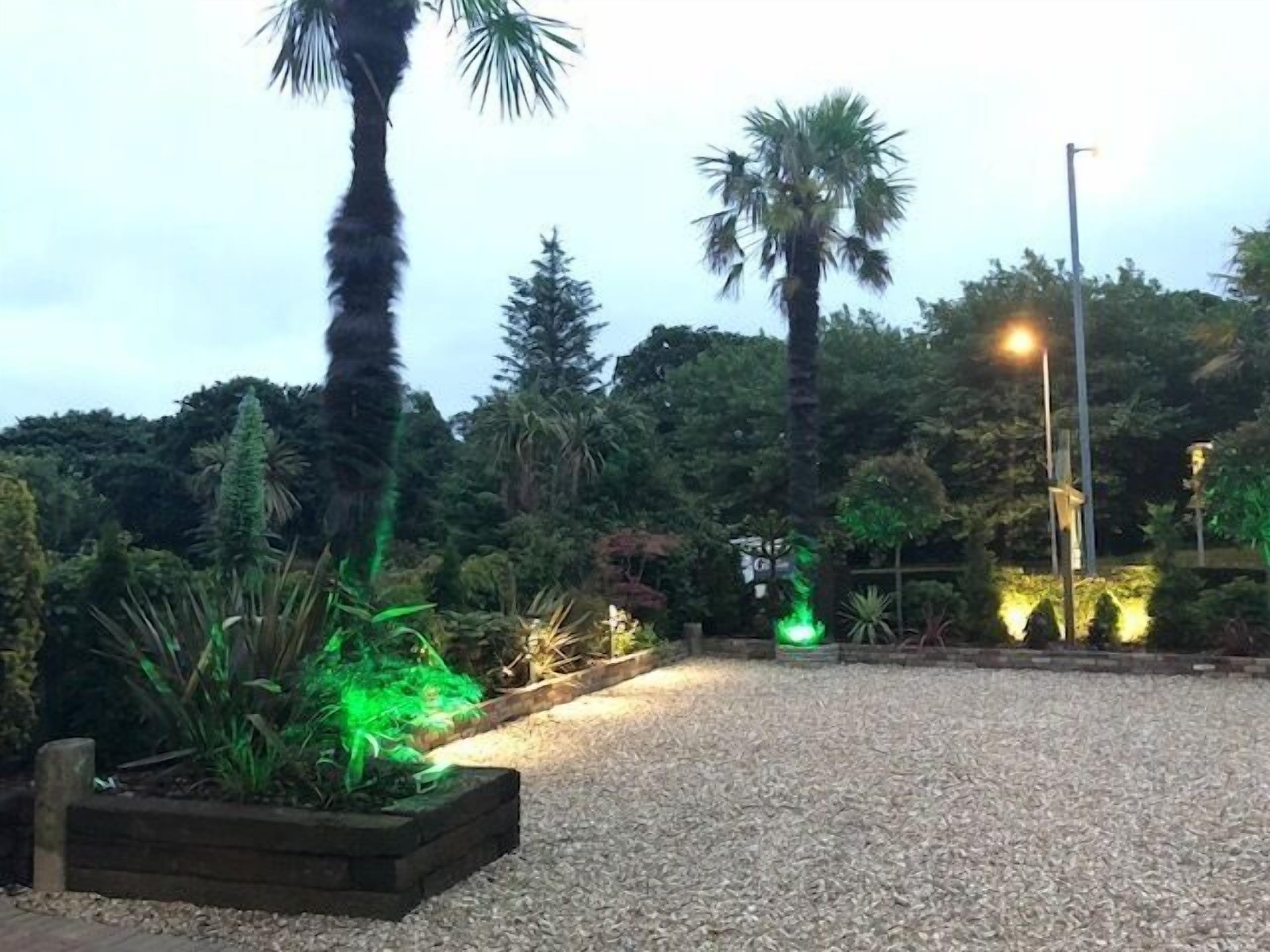 المنشأة من الخارج