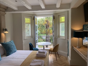 Deluxe Suite, Ensuite, Garden View (High Five )