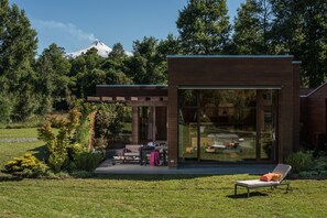 Villa, terraza, vistas al río | Vistas desde la habitación