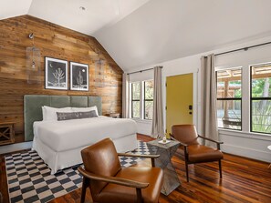 Chambre Deluxe, 1 très grand lit | Literie de qualité supérieure, ameublement personnalisé