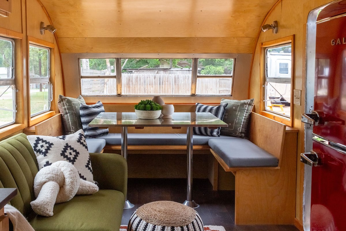 Classic Mobile Home, 1 Double Bed, Kitchen, River View