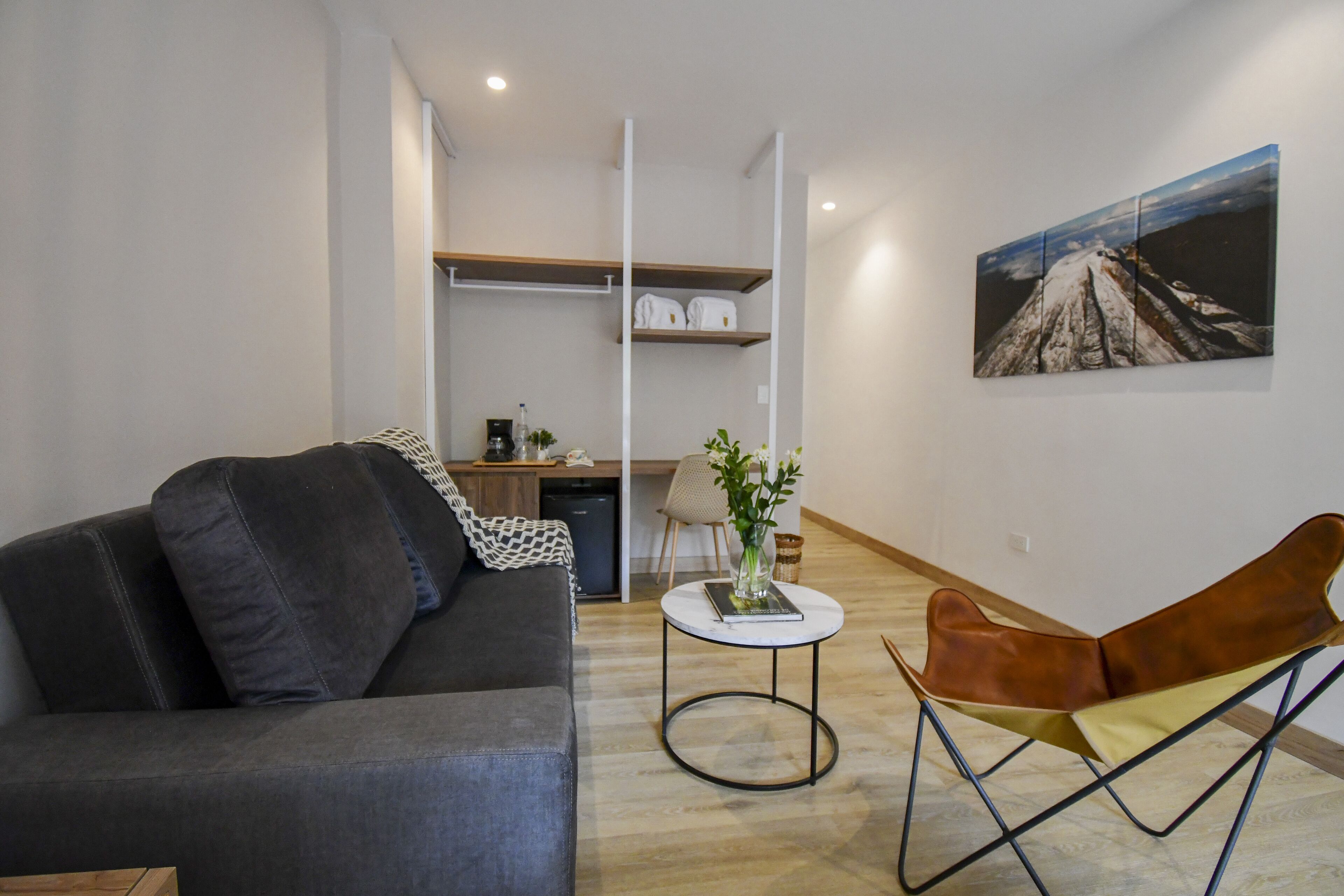 basic suite | premium bedding, in-room safe, desk, free wifi