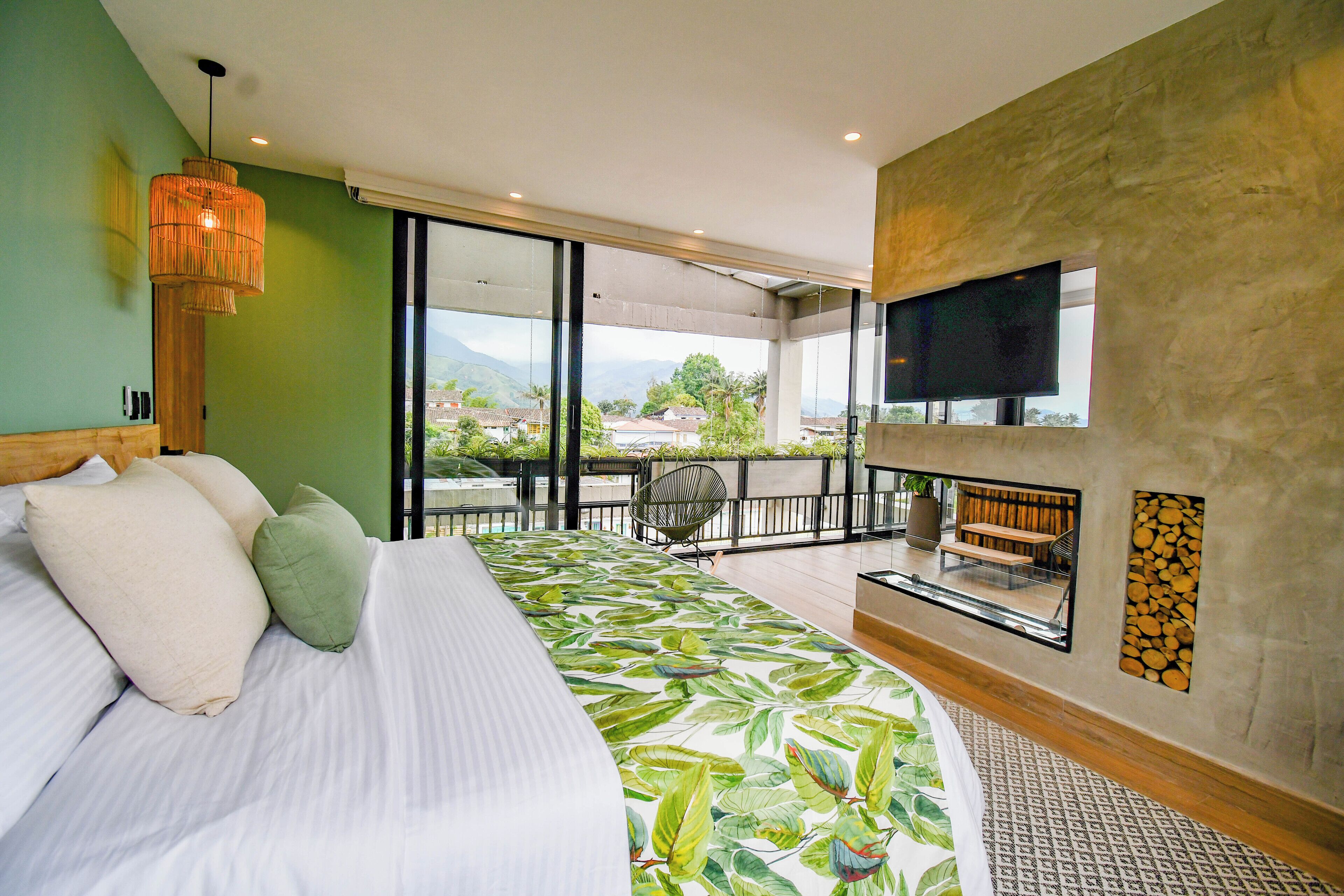 panoramic suite | premium bedding, in-room safe, desk, free wifi