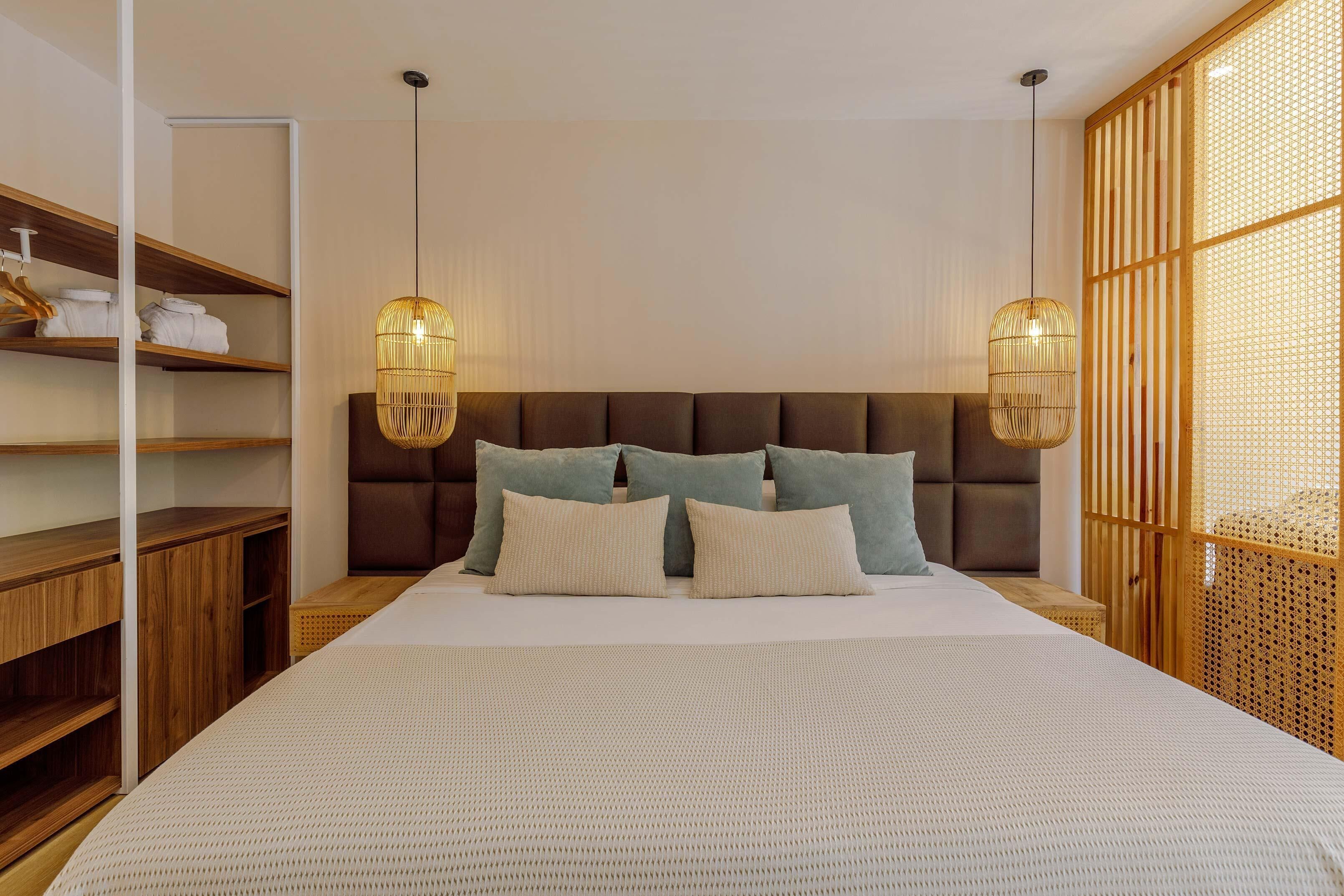 Luxe beddengoed, een kluis op de kamer, een bureau, gratis wifi