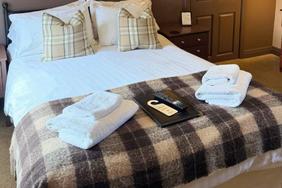 Westerdale - Double - Pet Friendly Room | Bügeleisen/Bügelbrett, kostenloses WLAN, Bettwäsche