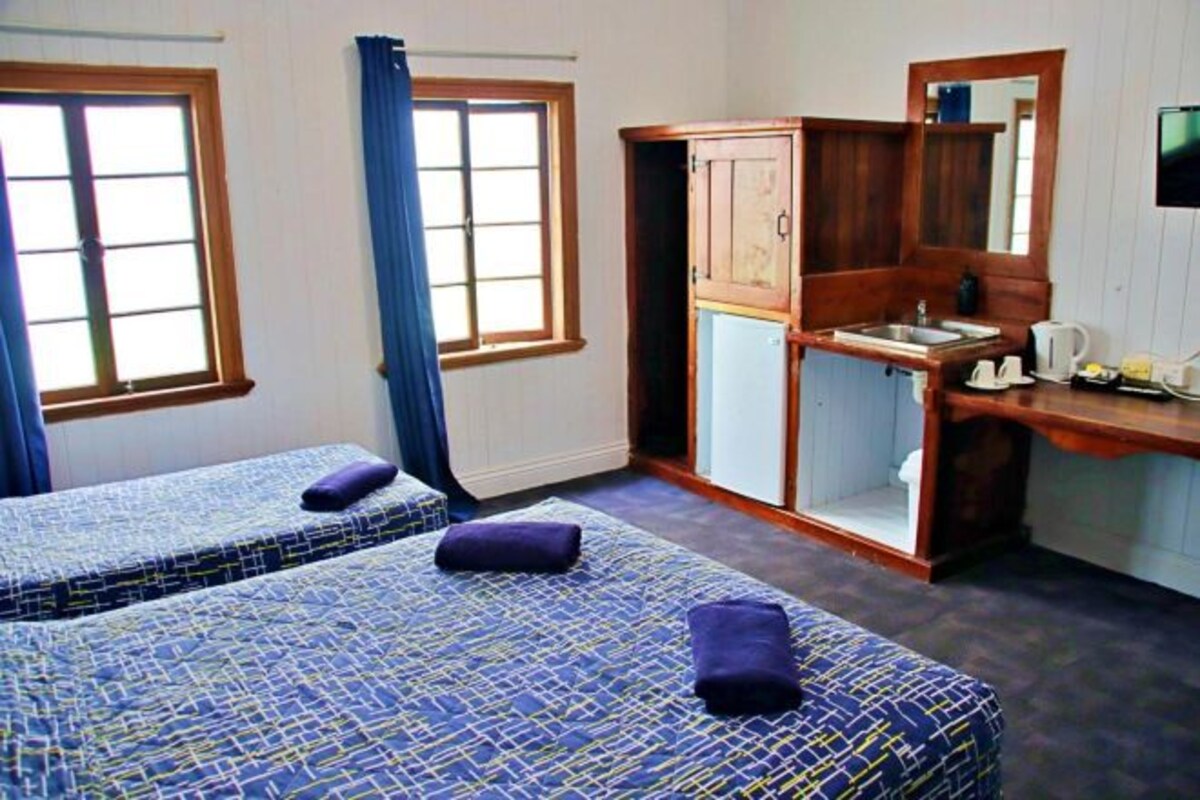 Triple Room with Shared Bathroom