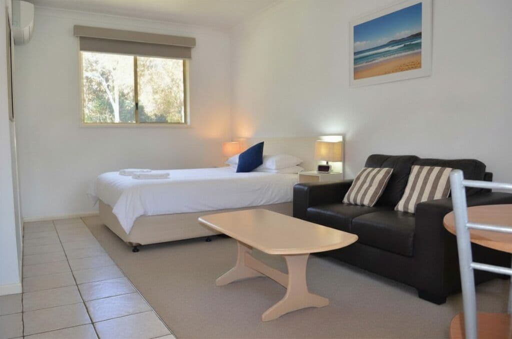 Habitación Deluxe doble, 1 cama de matrimonio, no fumadores, cocina básica | Cortinas opacas, cunas (de pago), wifi gratis y ropa de cama