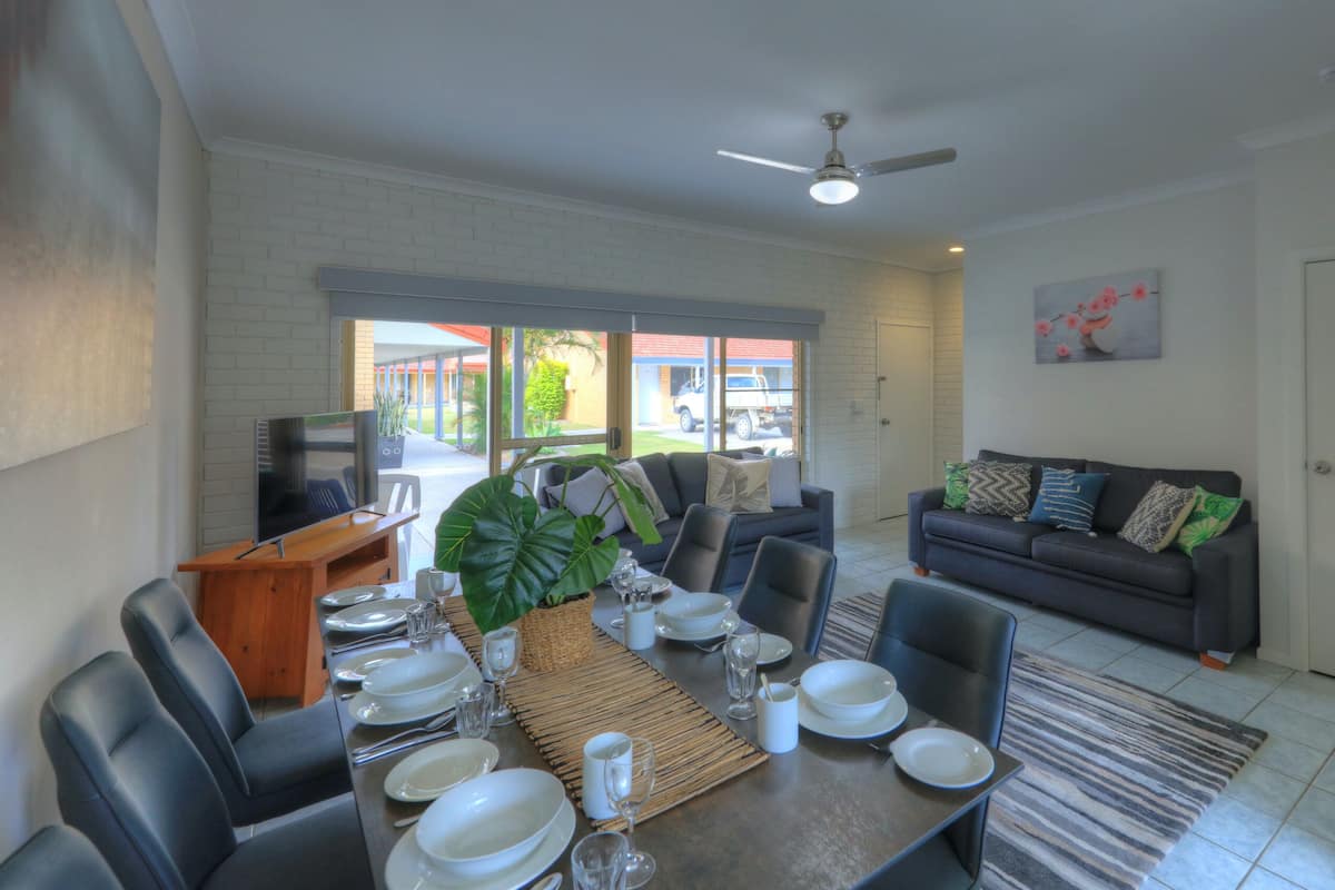 2 Bedroom 2 Storey Townhouse | Living area
