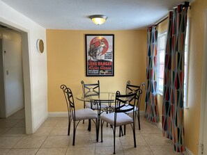 Vacation Home | Living area | Flat-screen TV - Aiken's Lodge (Kanab)