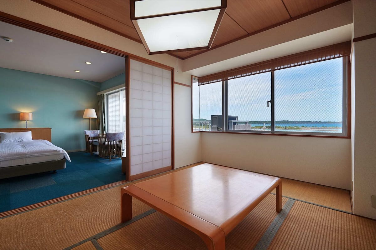 Desk, laptop workspace, blackout drapes, WiFi (free)