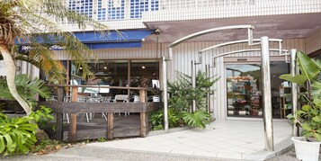 施設の入り口