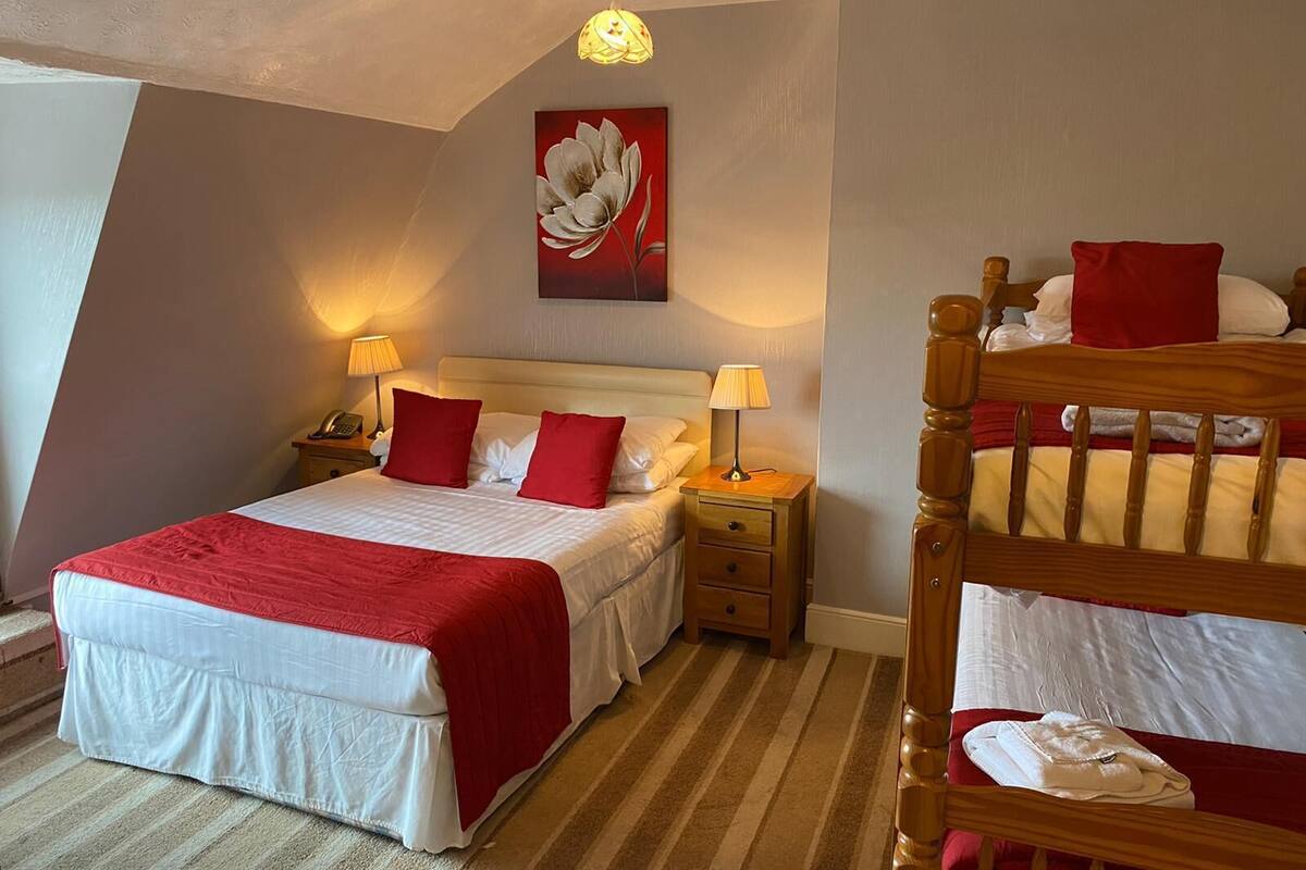 Suite, ensuite, pemandangan laut (2 adults & 2 children)