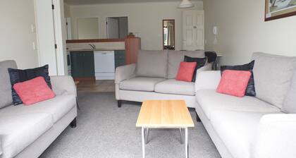 Bks Egmont Motor Lodge