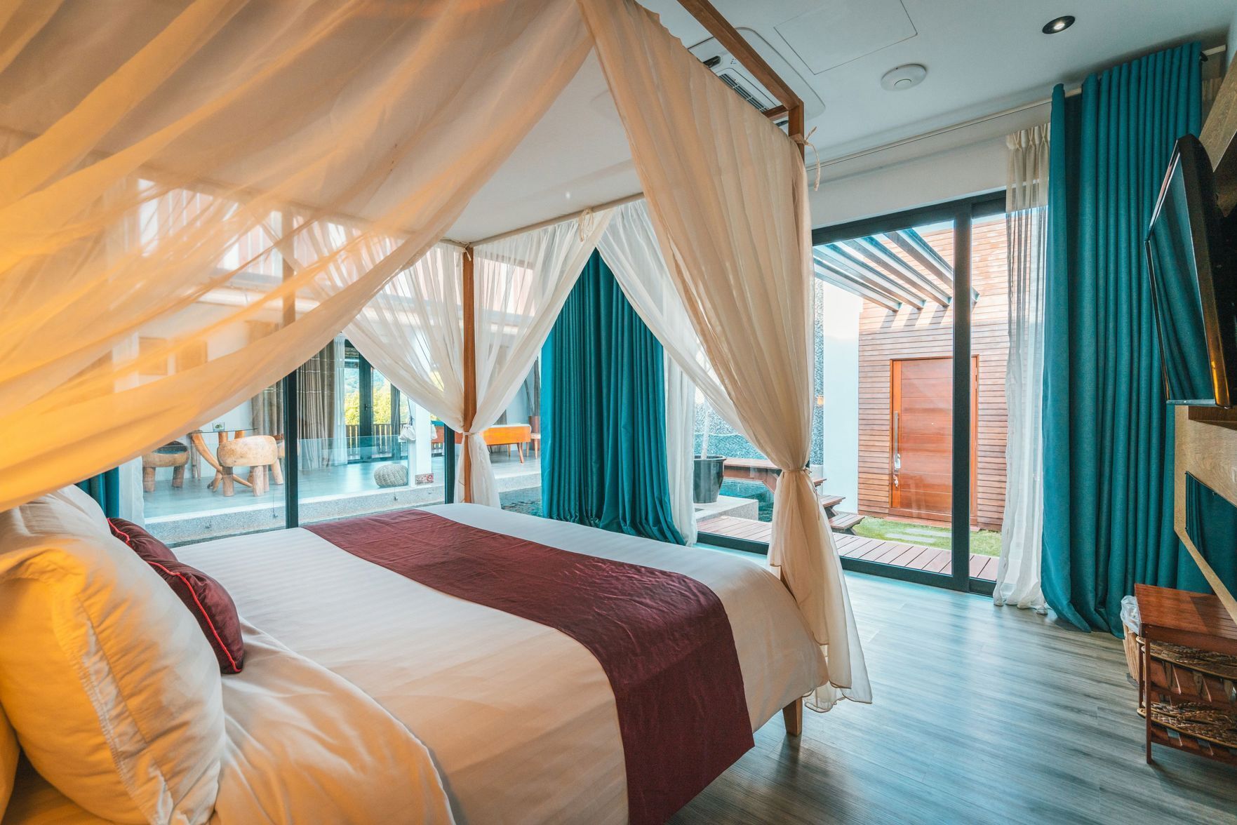 Articles gratuits dans le mini-bar, coffres-forts dans les chambres