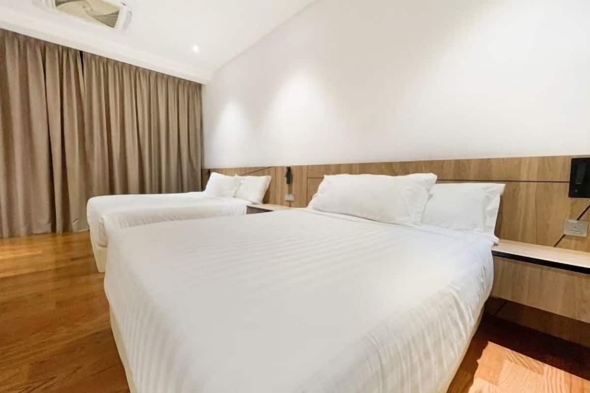 Artículos del minibar gratis y caja de seguridad en la habitación