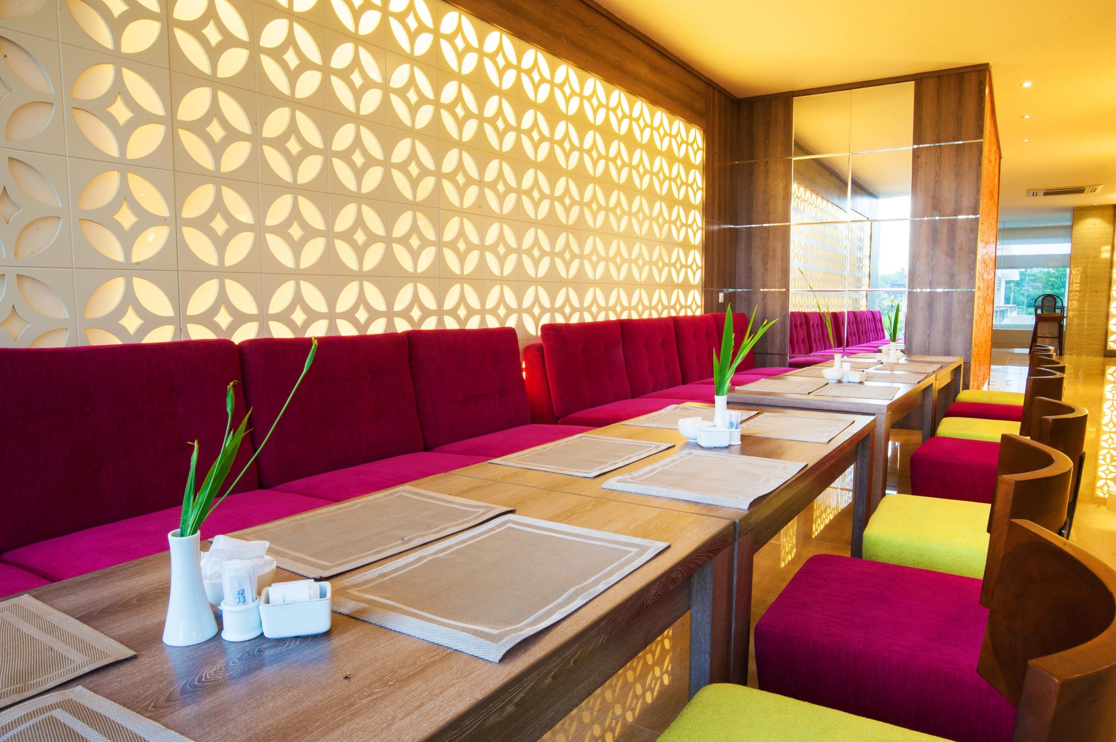 Här finns 4 restauranger som serverar frukost.