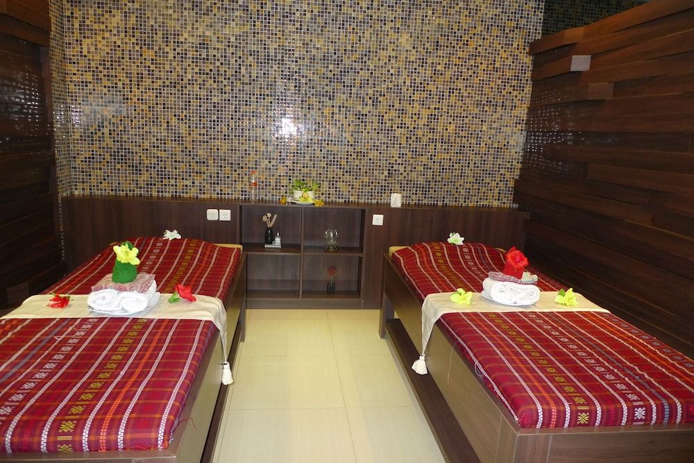 Lombok Raya Hotel by null