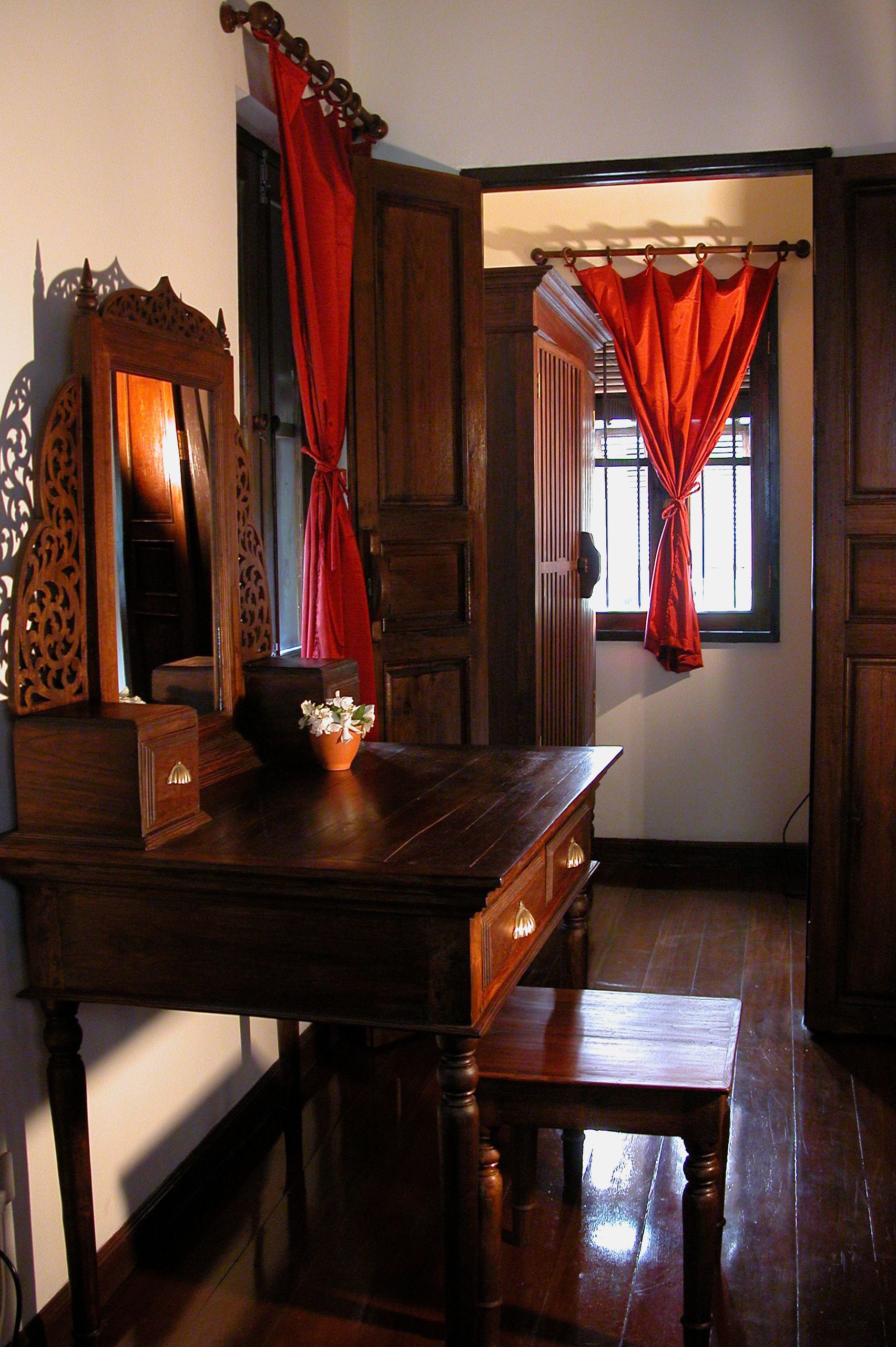 Photo - Tri Yaan Na Ros Colonial House