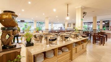 4 restaurants, spécialités Cuisine internationale