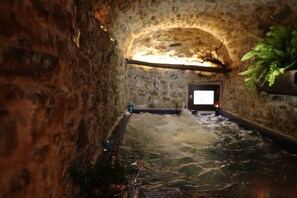 Suite exclusiva, 1 cama matrimonial (Spa Privata) | Tina de hidromasaje